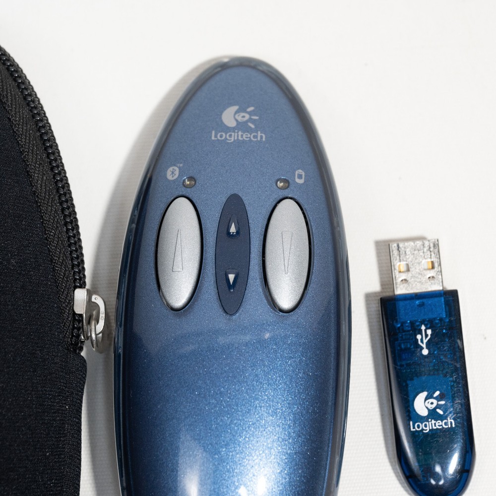 Logitech M-RU77 Presentation Laser Pointer Mouse Bluetooth w/ Receiver - Tested