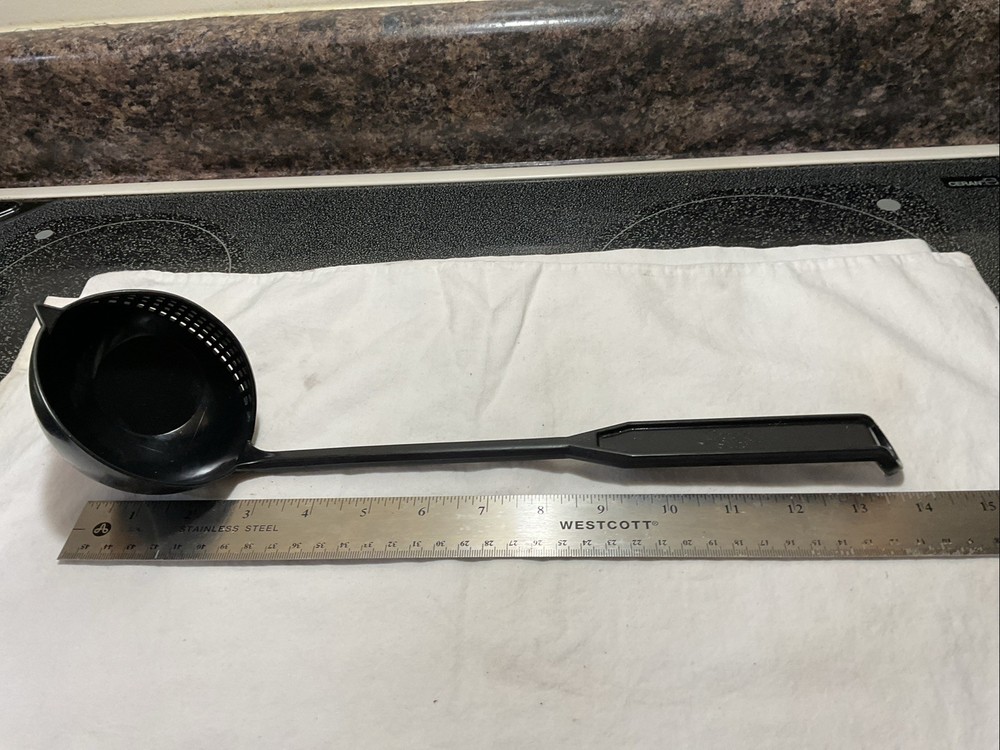 Scoop Strain Strainer Black