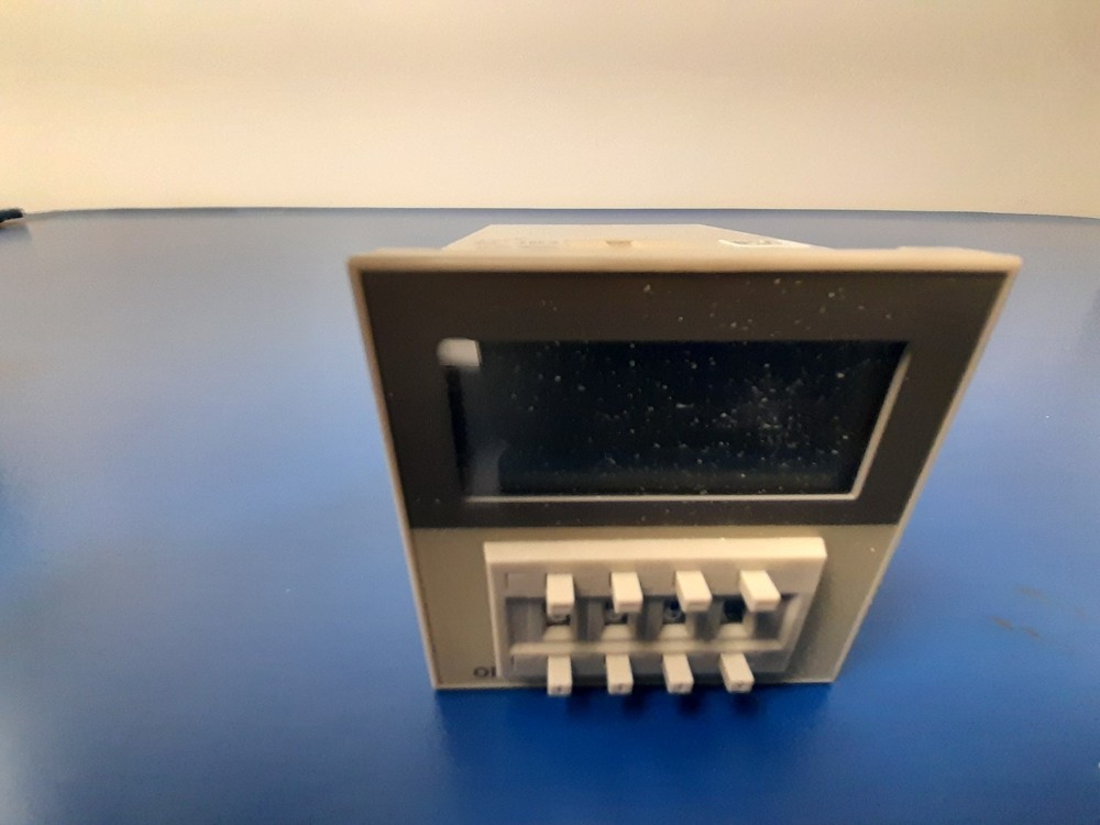 OMRON H3CA-8-AC100/110/120 Timer