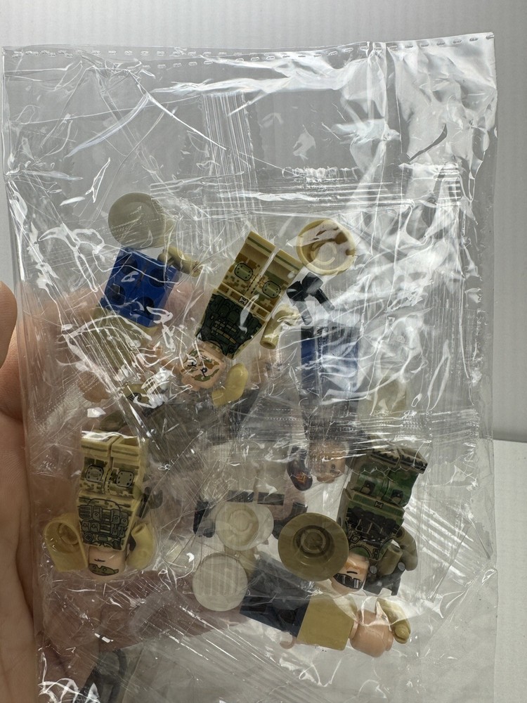 Minifigures And Weapons Pack