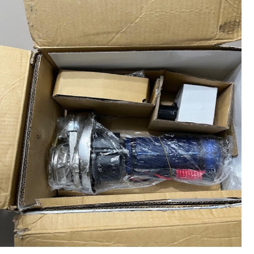 Lewmar V700 Vertical Windlass Kit - 12V- opened box