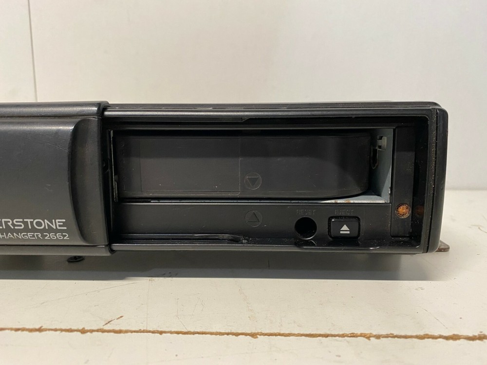 Becker Silverstone 6 Disc CD Changer BE 2662 C08