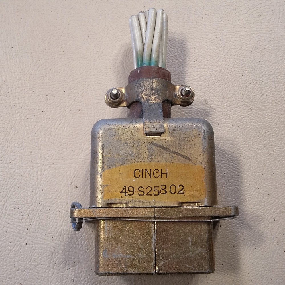 Cannon DPX-40-33S Connector
