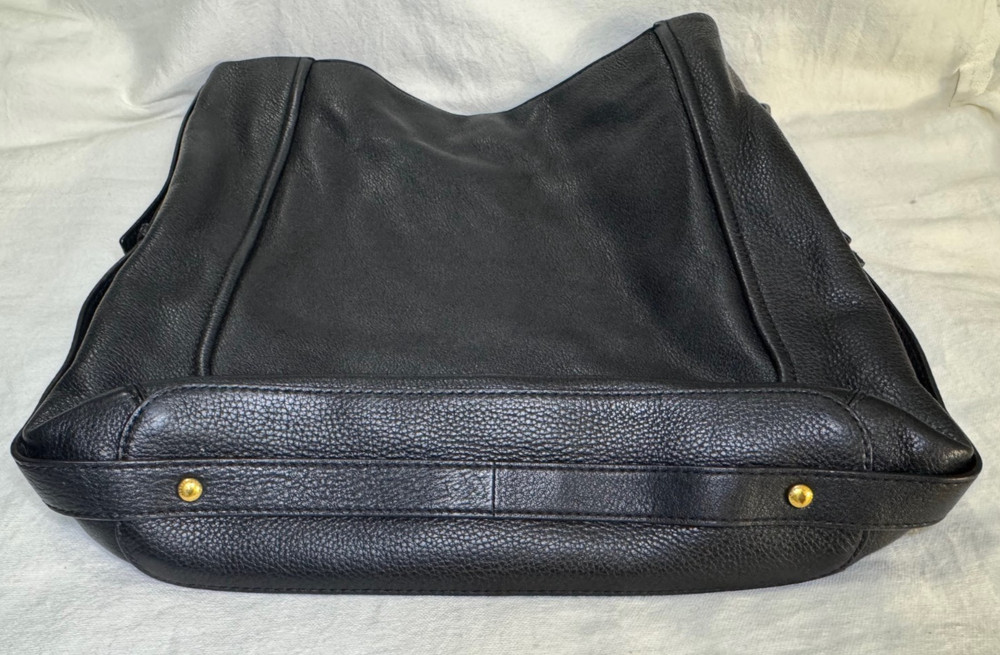 Marc By Marc Jacobs Black Leather Shoulder Bag With Adjustable Strap