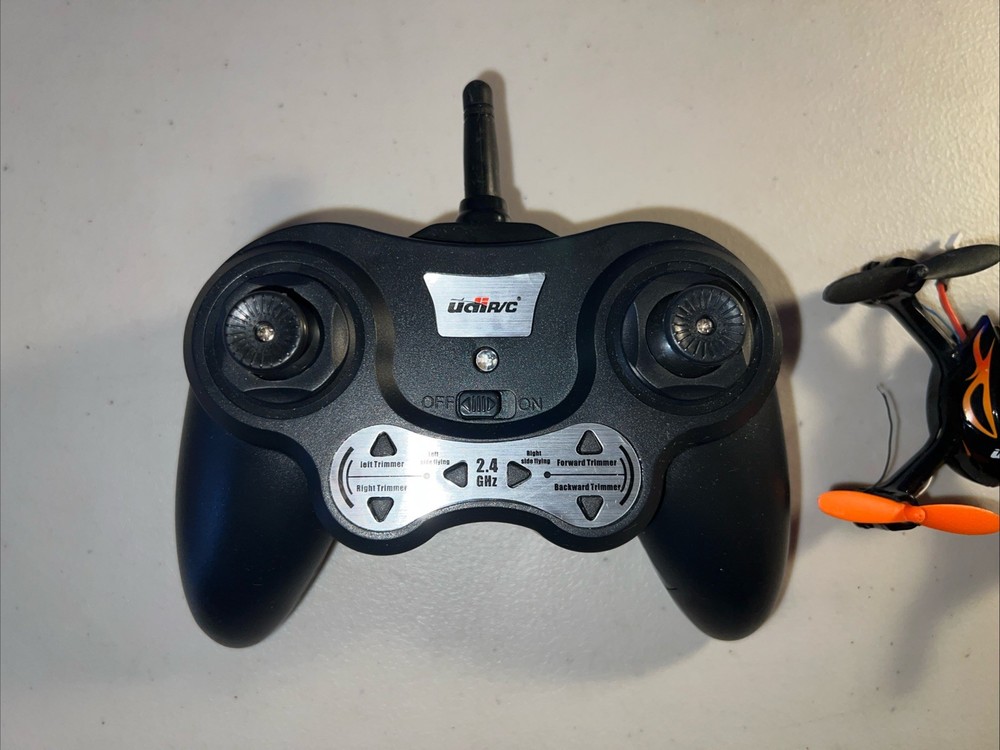 RC Drone - UDI - 2.4ghz Remote Control Quadcopter -Untested, Parts