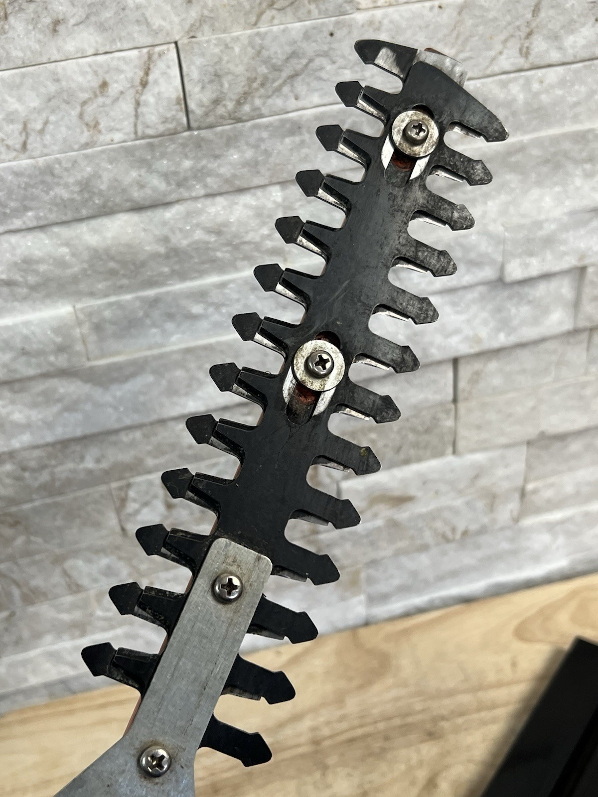 Ryobi 18V (P2908VNM) Shear/Shrubber Trimmer (Tool Only) - FOR PARTS OR REPAIR