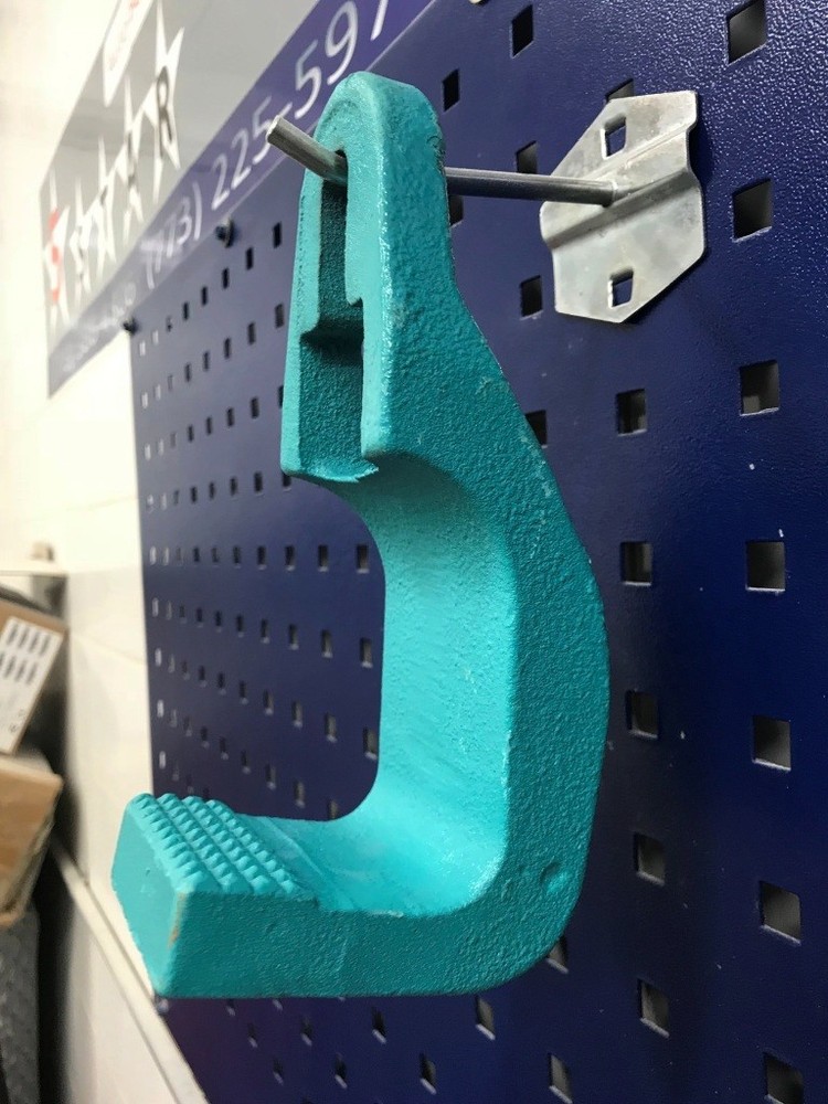 Mo-Clamp style 1300 Sill Hook Clamp Tooth Grip Pull Auto Body Frame Machine