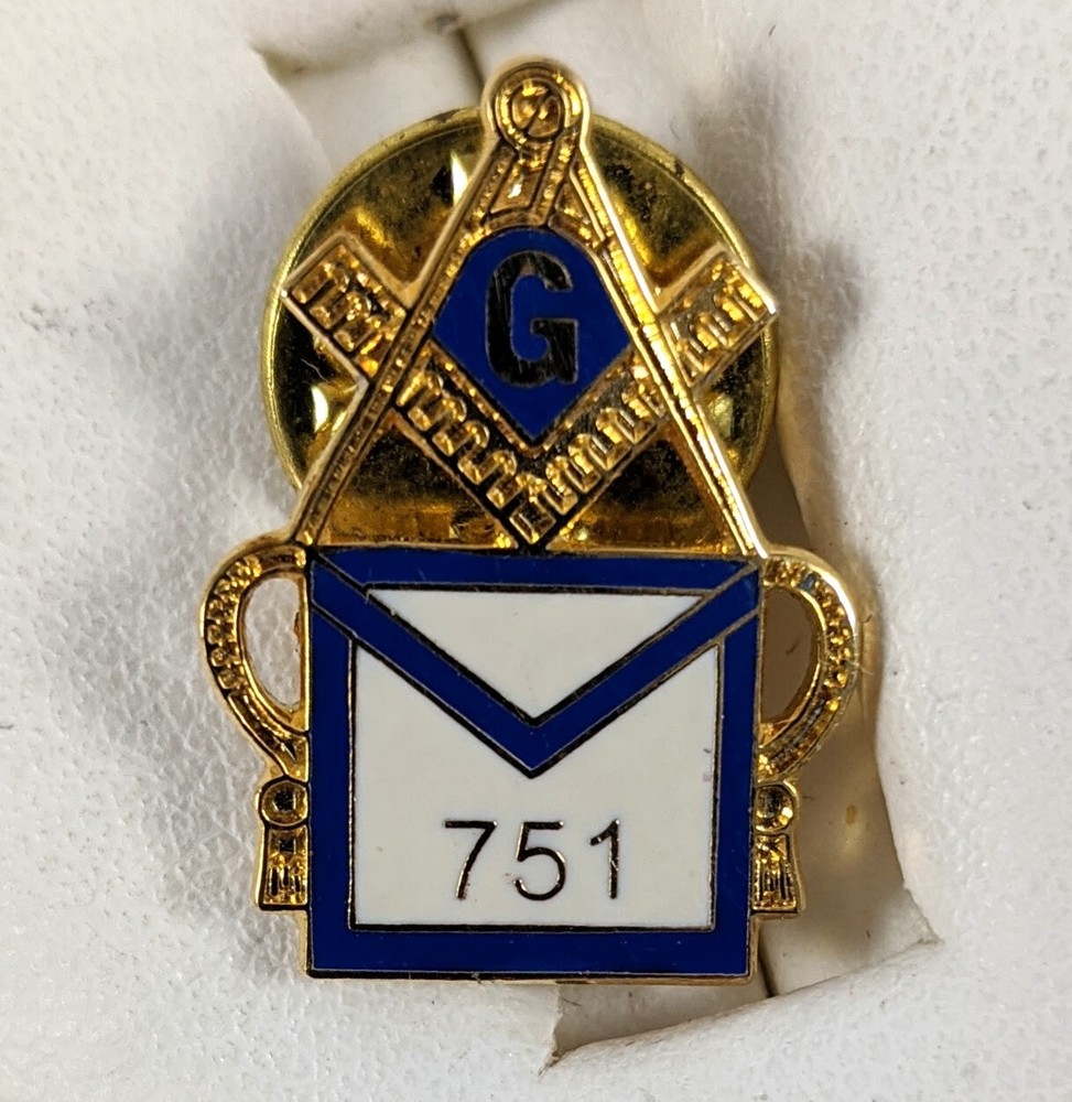 Freemason Masonic Lapel Pin 751 Envelope