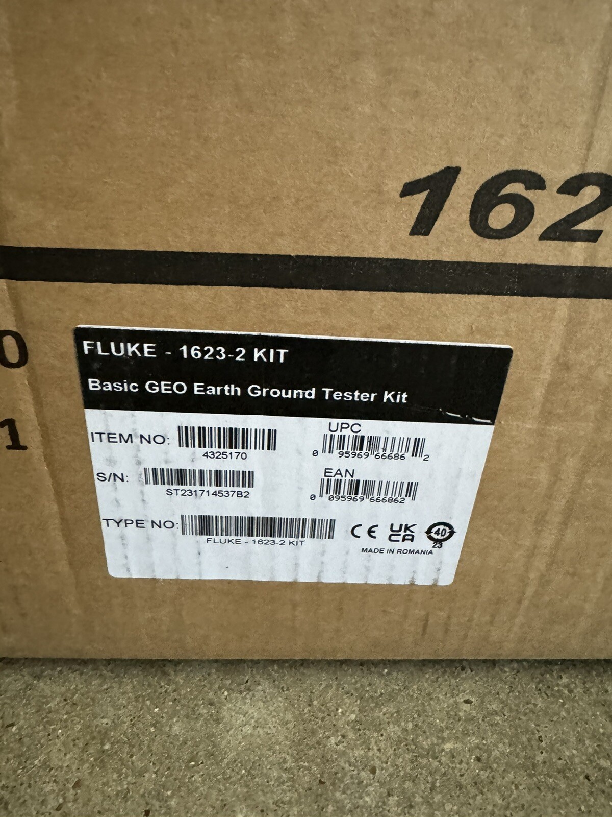 Fluke 1623-2 Earth Ground Tester KIT / NEW FACTORY SEALED / FREE SHIPPING