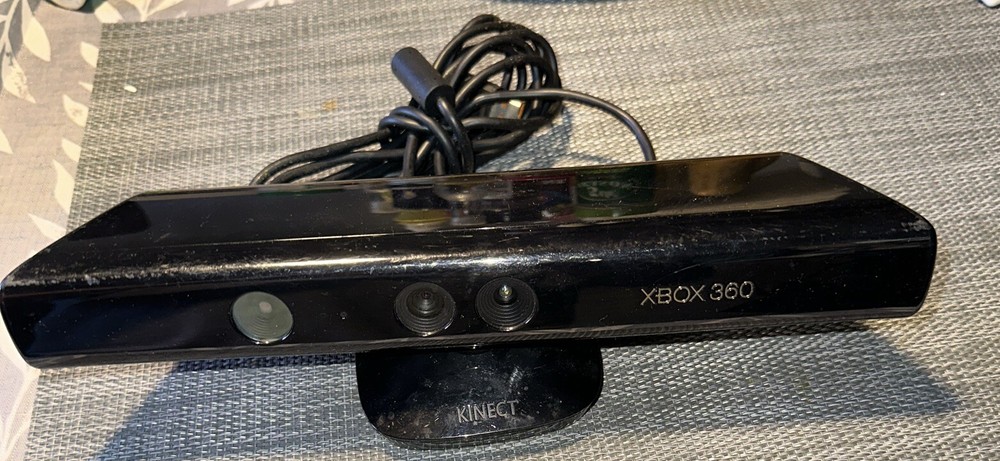 TESTED  Xbox 360 Kinect Sensor Bar - Model 1414 - Tested Works Microsoft