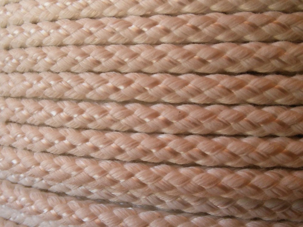 7/32"x 860 ft.(2 lengths). Diamond Braid Spun Polyester rope spool.