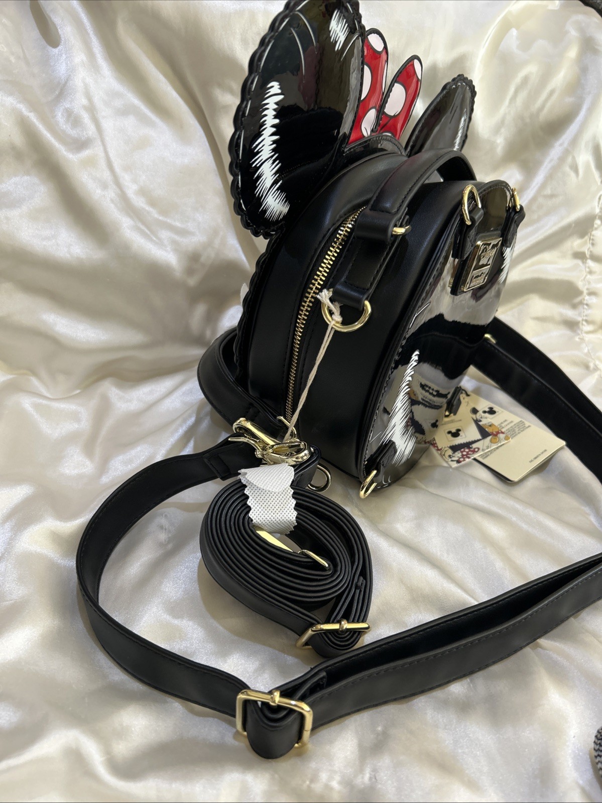 RARE NEW MACYS X LOUNGEFLY 1ST EDITION PARADE MINNIE MOUSE BALLOON AND EARS SET!