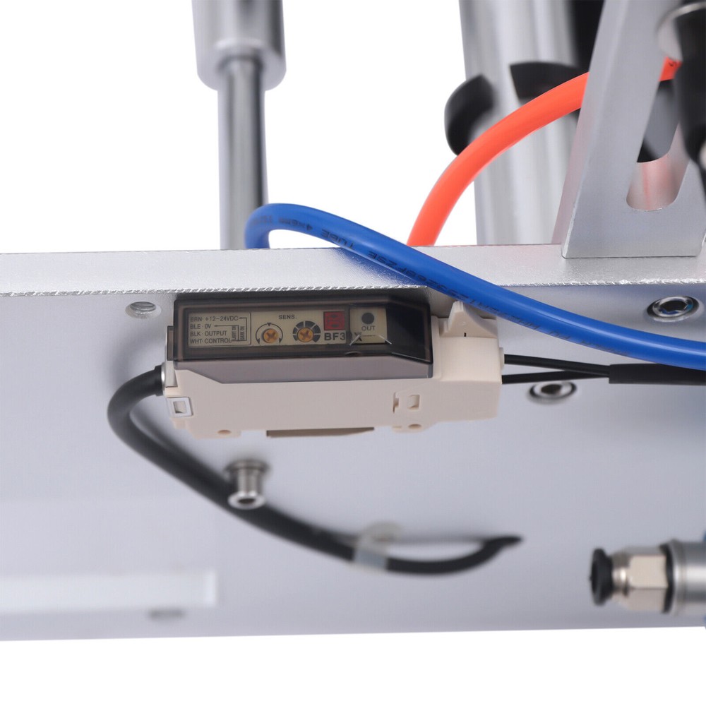 Label Applicator Semi-Automatic Round Bottle Labeling Machine 20-40pcs/min 5.91"
