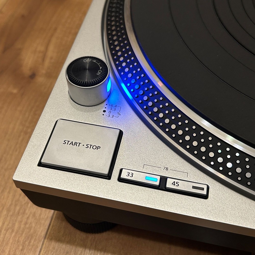 Technics SL-1200GR Direct Drive Turntable Silver Tested Working w Dustcover