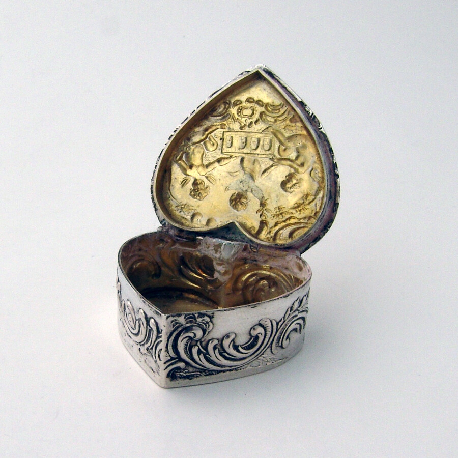 Cherub Heart Pill Box German 800 Silver Gilt Interior