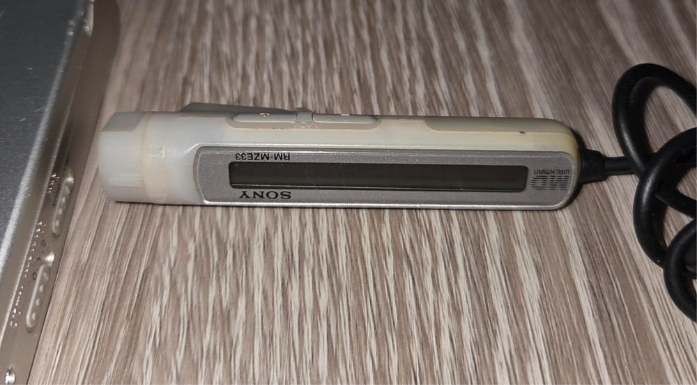 Sony Walkman MiniDisc Player MZ-E33 - Silver - Tested - PLEASE READ