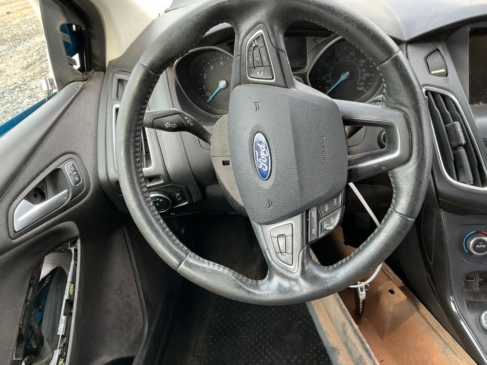 FOCUS 2015 Glove Box 4949933