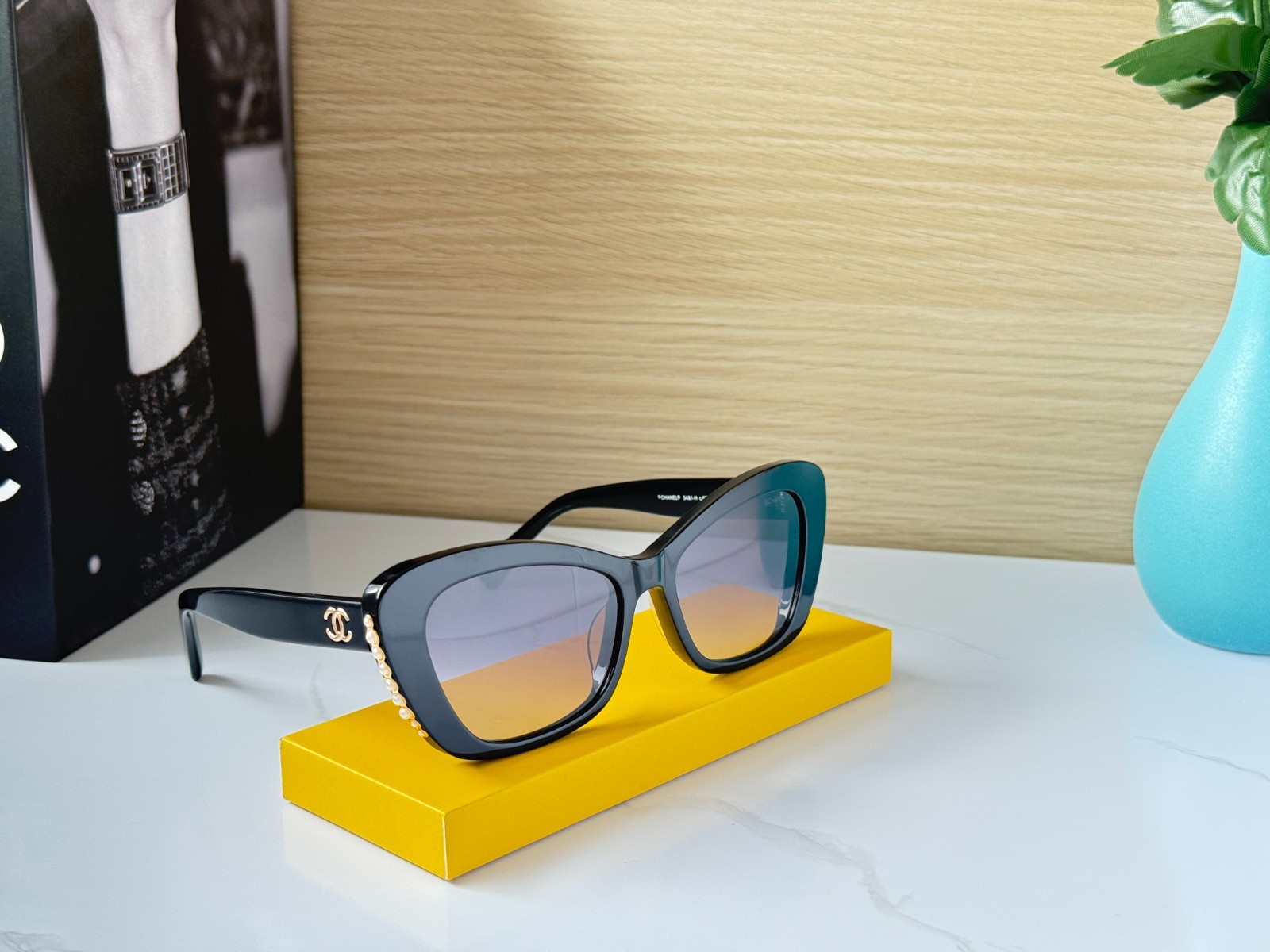 CHANEL CH5481-H Black Gold CC Logo Pearl Cat Eye Sunglasses Gray Gradient