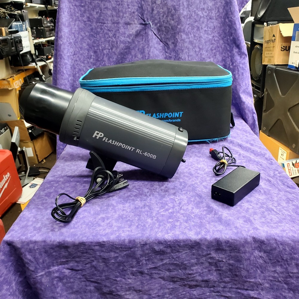 💥GOOD💥FLASHPOINT RL-600B LIGHT w/ CASE - CHARGER & BATTERY💥FULLY TESTED💥