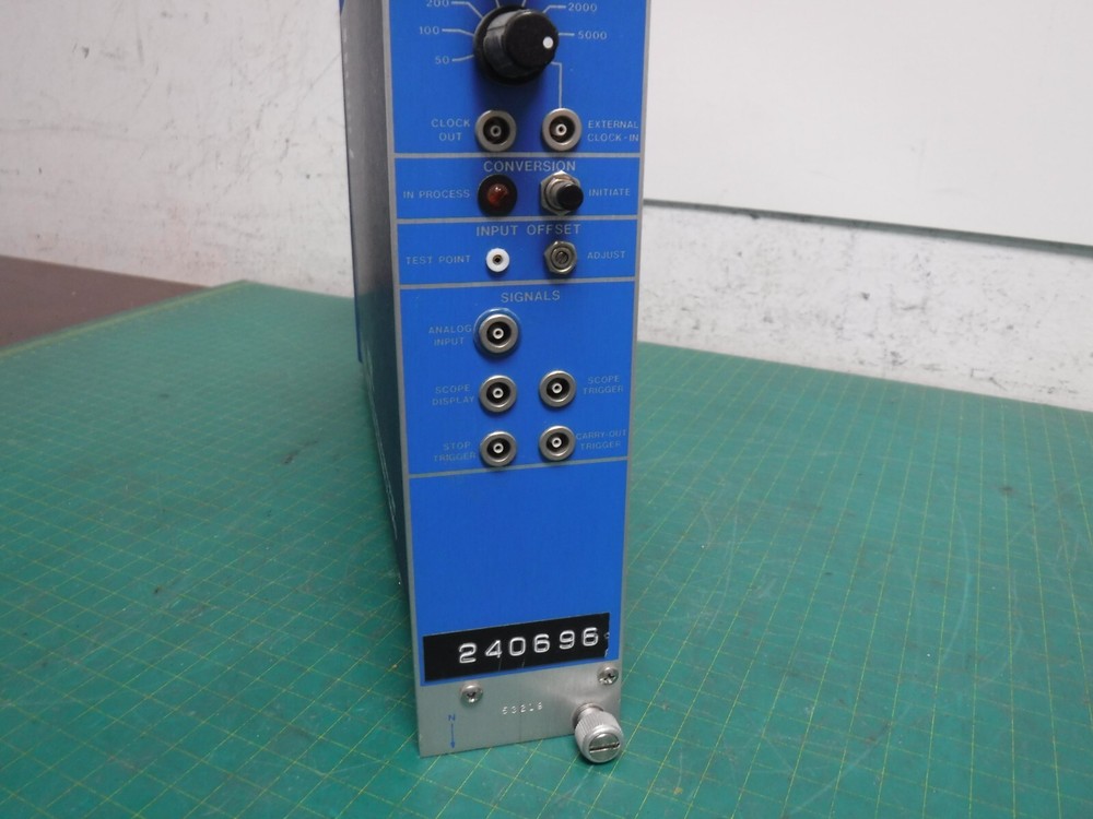 LeCroy 2256A Waveform Digitizer CAMAC Plug-In Module