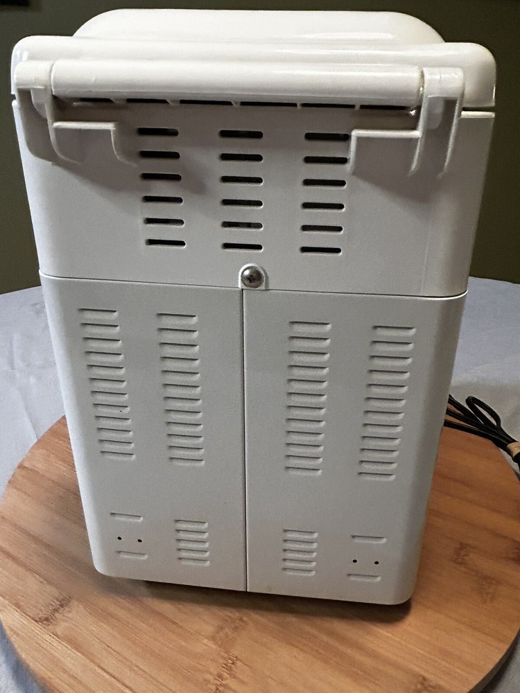 Hitachi Automatic Bread Maker Home Bakery Machine HB-B101...TESTED