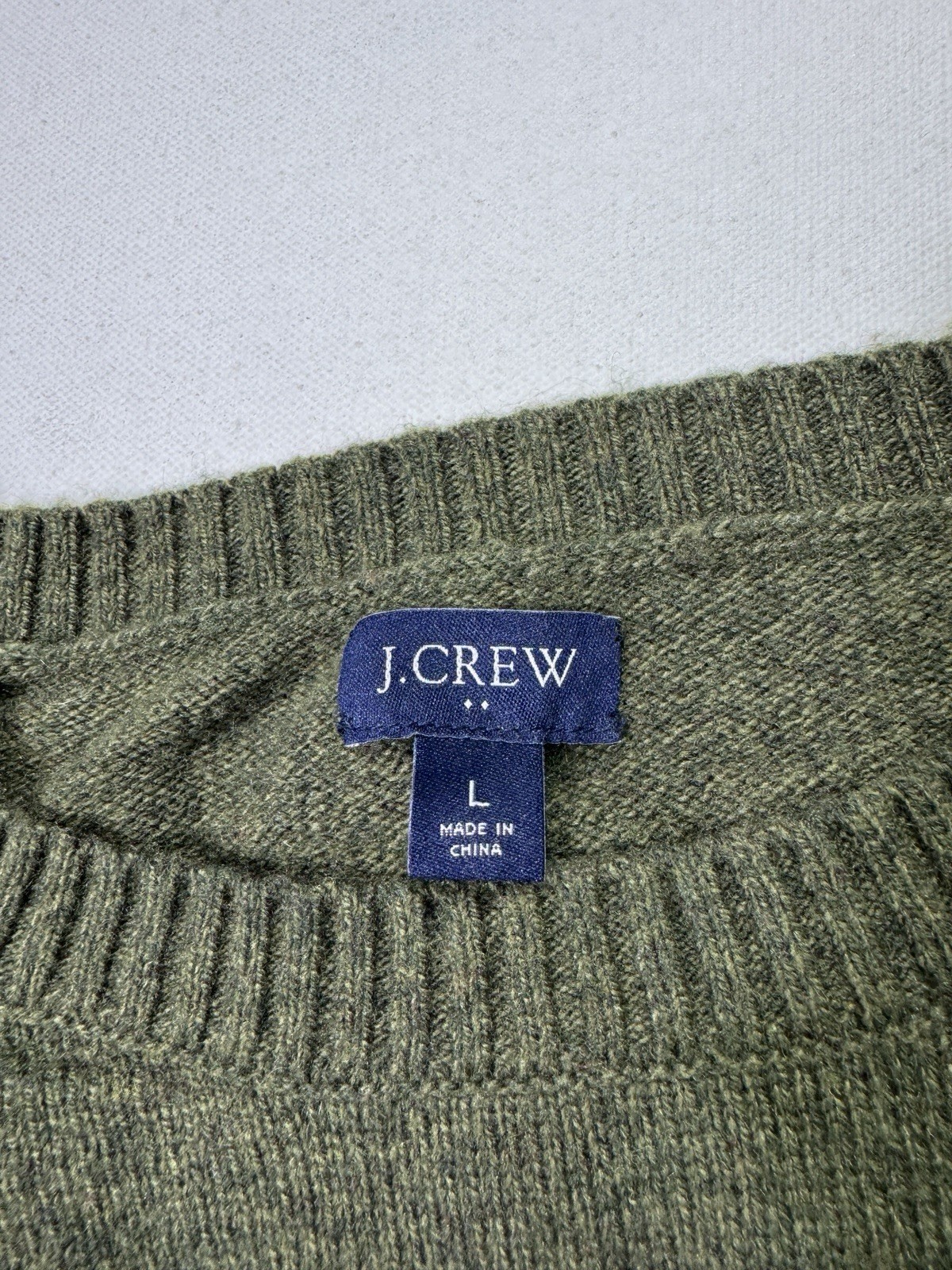 J Crew Men's Large Lambswool Green Crew Neck Sweater Classic Outdoor Commuter