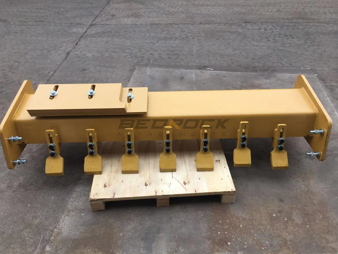 PAD FOOT SHELL BUMPER FITS CAT CS64/CS74 ROLLER