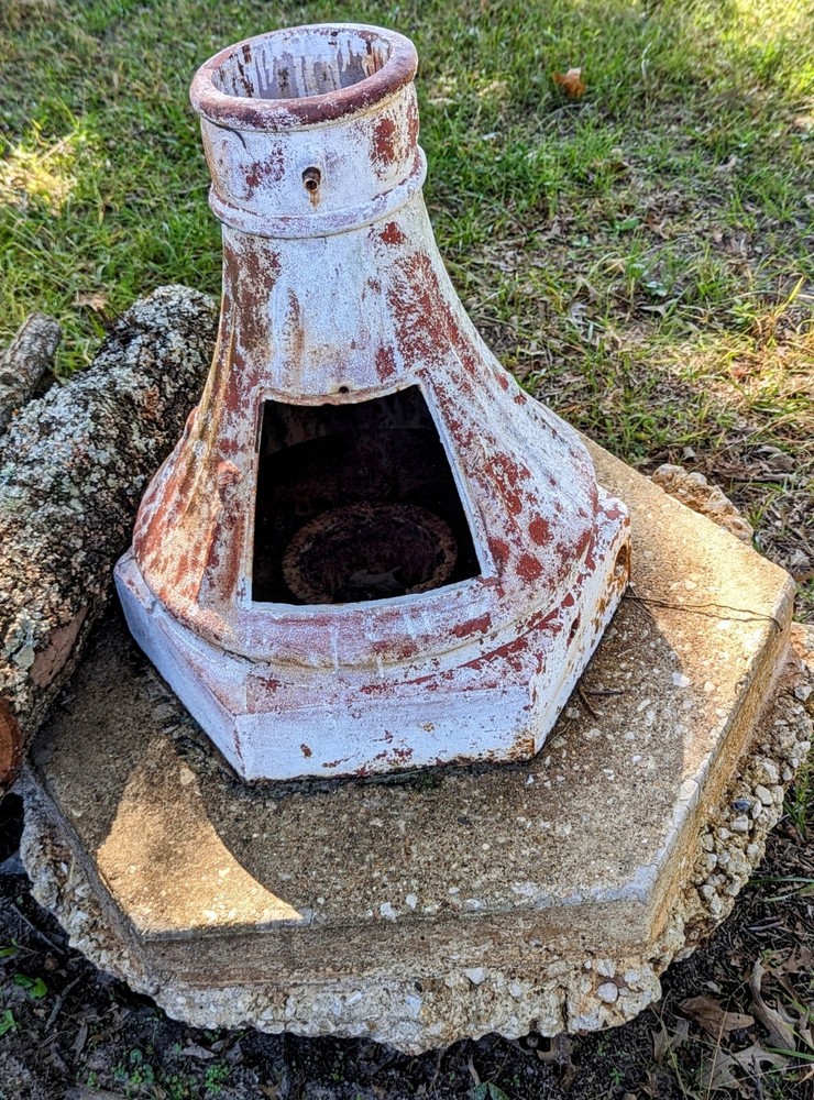 🚏22' ANTIQUE CAST IRON FLUTED LAMP POST, UNIQUE BASE WITH OPEN/CLOSE FEATURE!🚏