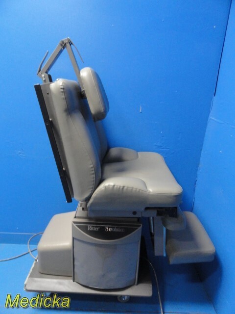 Ritter Midmark Model 119-014 75L Evolution Powered Examination Chair ~ 31423