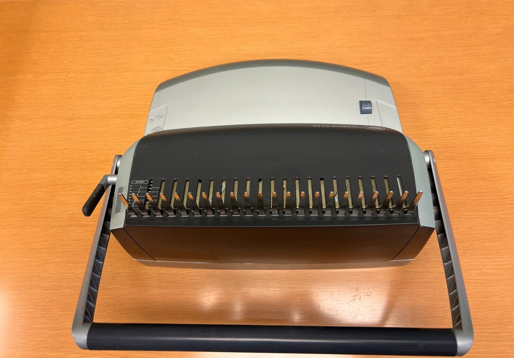 GBC ComBind C110 Binder Punch Comb Machine
