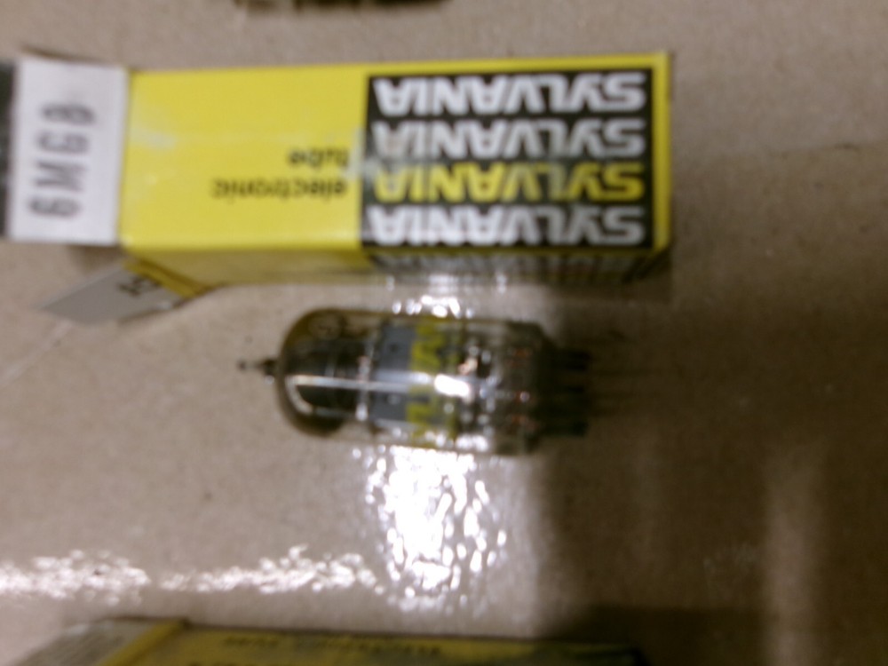 OEM VINTAGE ELECTRONIC TUBE SYLVANIA 6MG8