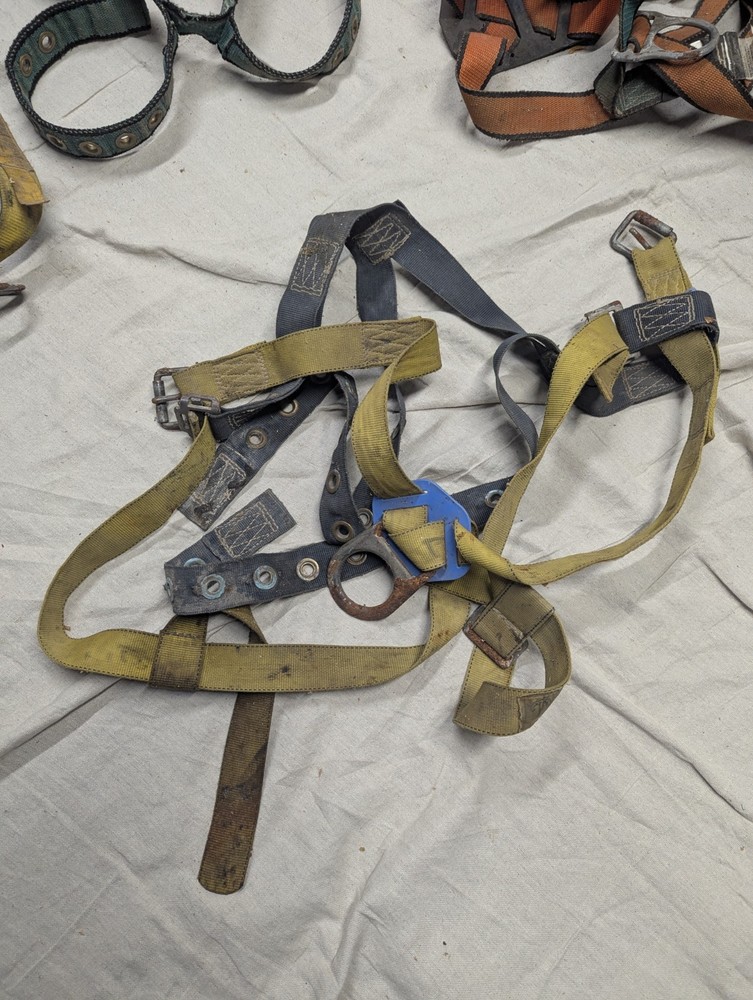 MSA ROSE PULLOVER SAFETY HARNESS And Belt Lot