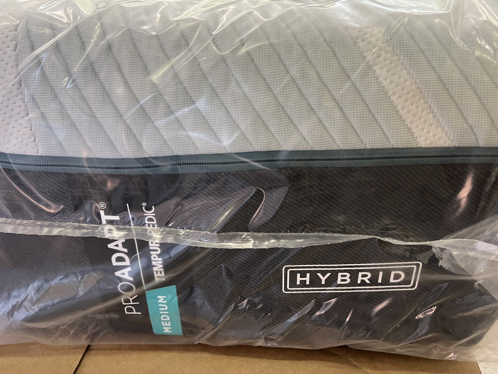 TempurPedic PRO ADAPT HYBRID 2.0 MEDIUM QUEEN MATTRESS NEW CLEARANCE FAST SHIP