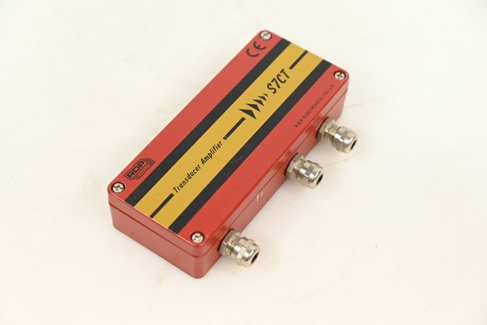 S7CT Amplifier for use with RDP capacitive transducers.
