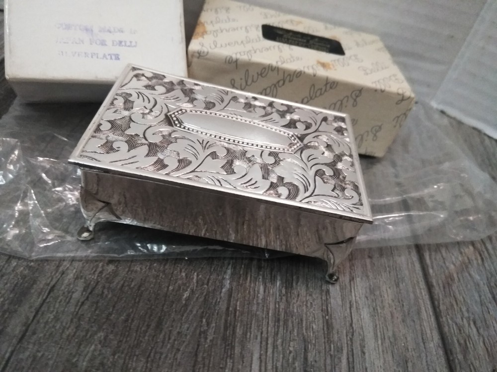 N.O.S. Delli Silverplate Floral Embossed Footed Hinged Trinket Box (JAPAN)