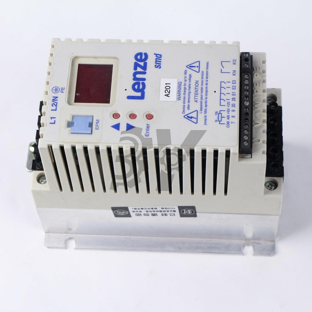 Used 1PC Lenze ESMD751C4TXA frequency converter