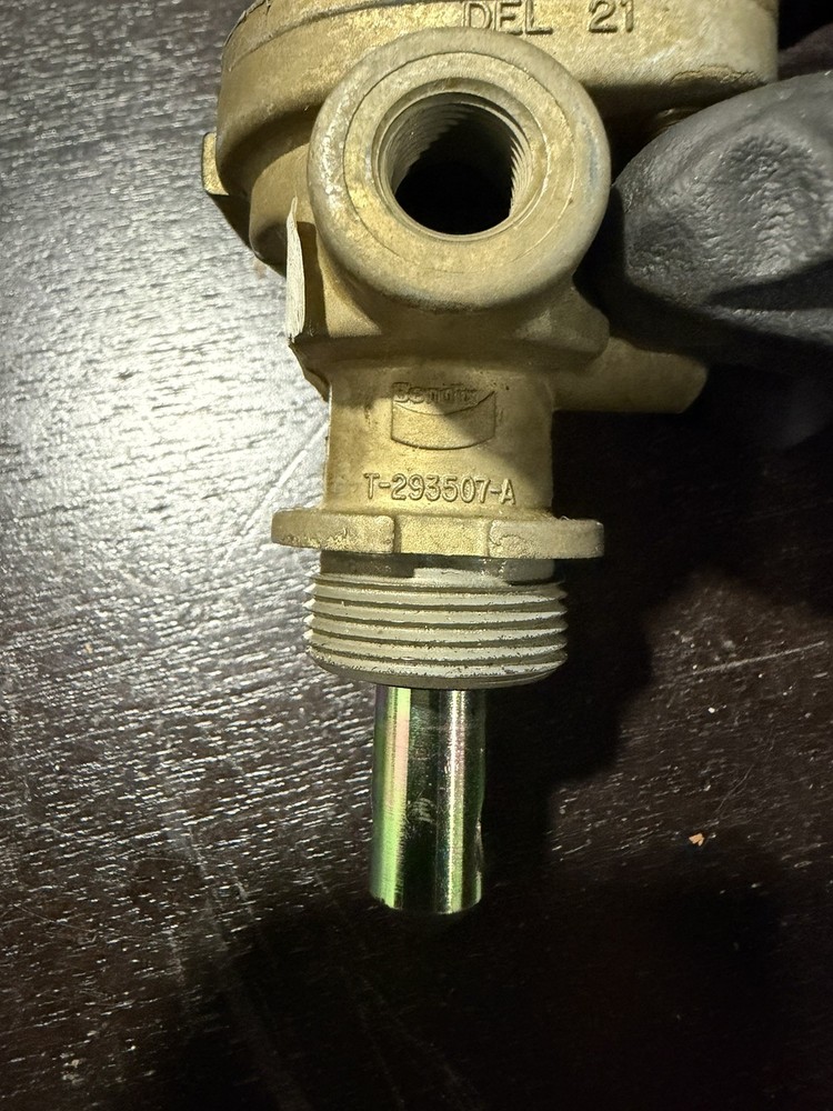 BENDIX PP-1 DASH MOUNT CONTROL VALVE T293507 276569N