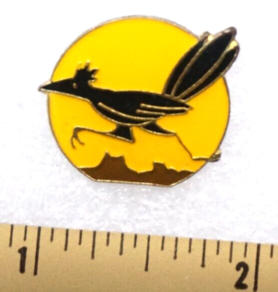 Lapel Hat Pin Roadrunner Sun