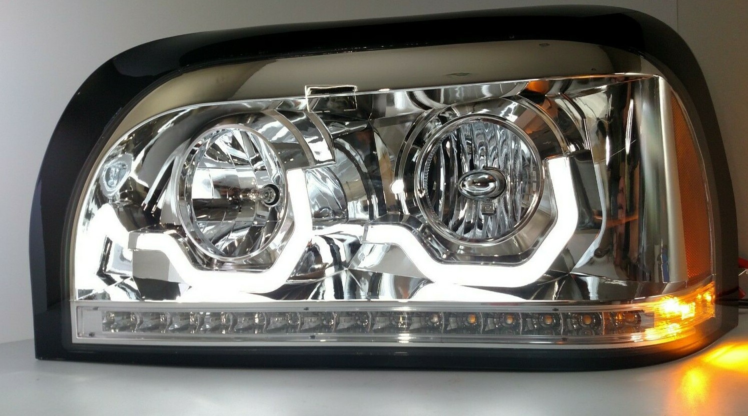 LH Chrome Headlight w/ LED Turn Signal & Light Bar For Freightliner Century