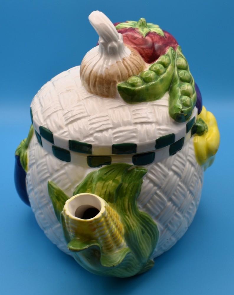 Wang's International Vegetable Teapot