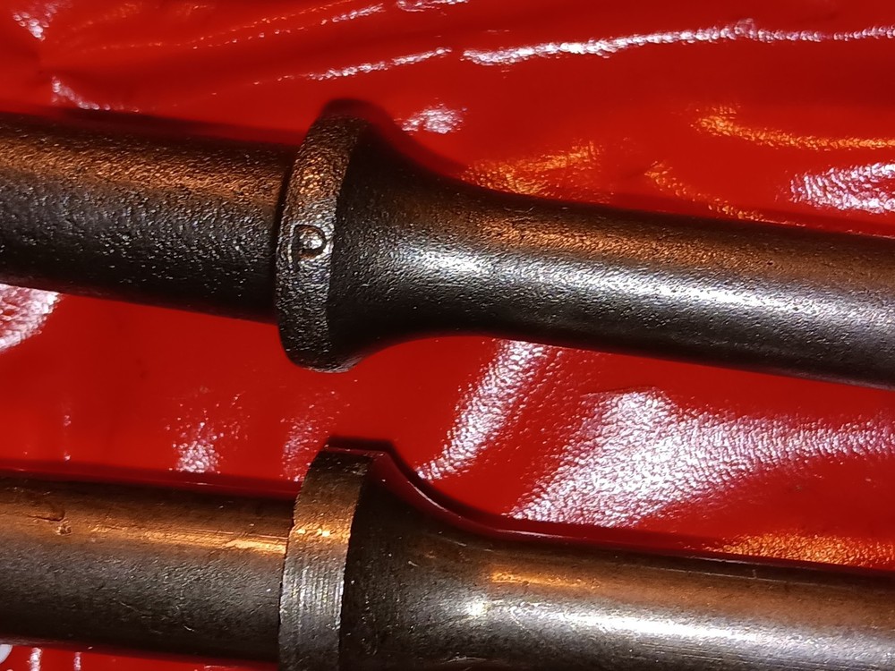 P t c six piece air chisel , set. Q Quick change.