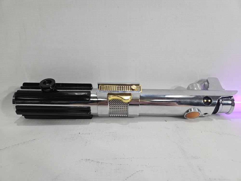 PURPLE LIGHTSABER (P14021825)