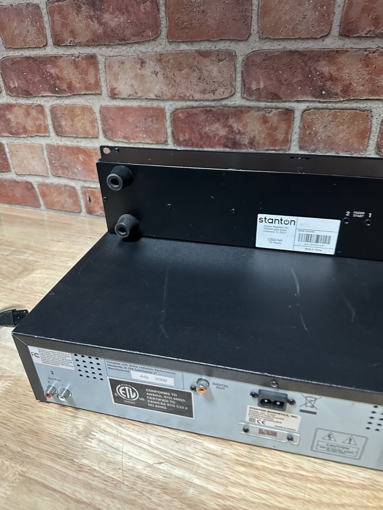 Stanton C.502 Dual Rackmount Digital Plays MP3 Cds( Please READ)