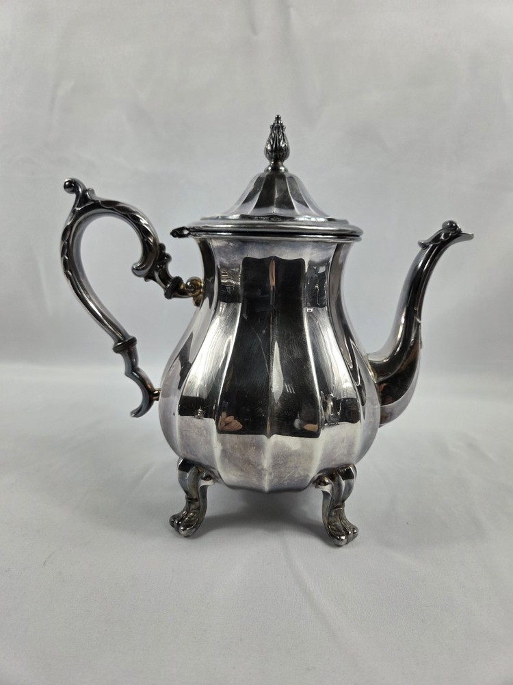 WM ROGERS Vintage Silverplate 1002 Tea Or Coffee Server