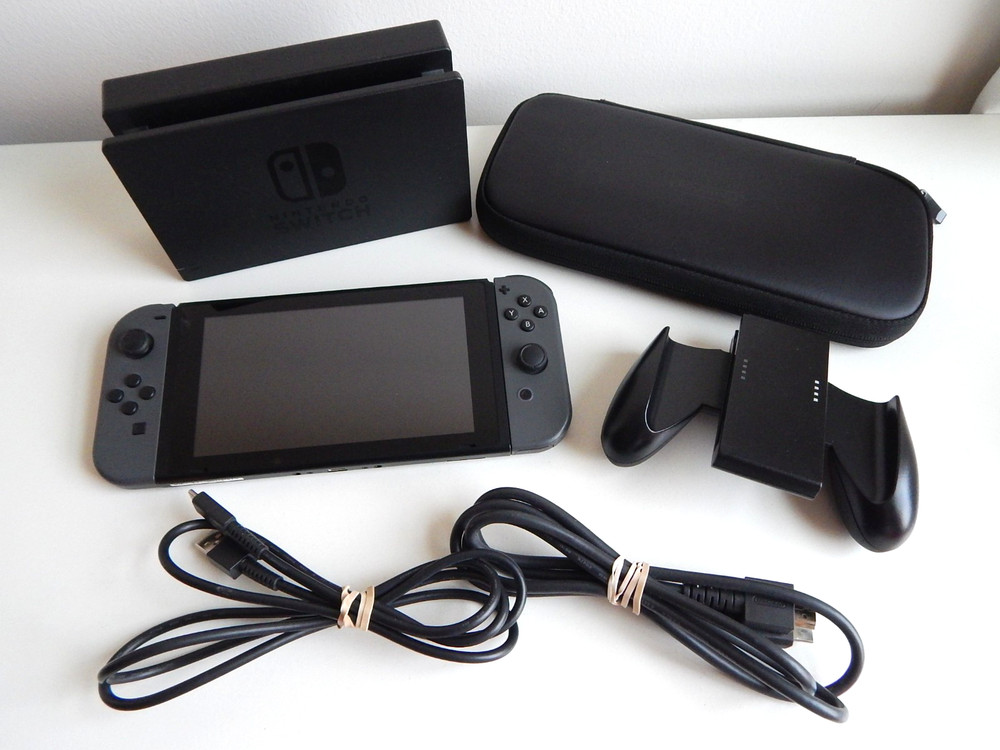 Nintendo Switch 32GB System Console with Gray Joy‑Cons!  Case & Dock