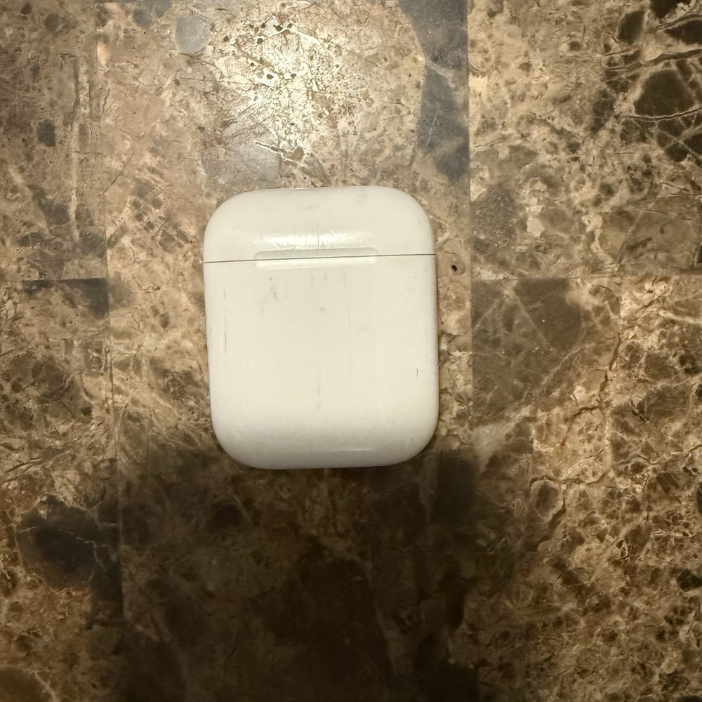 Apple Airpod 1st  Generation Charging Case Only