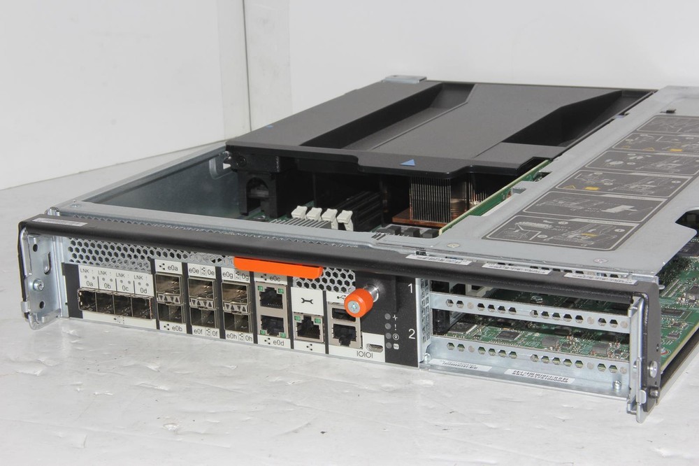 NETAPP 111-02493+AB Storage Controller Module