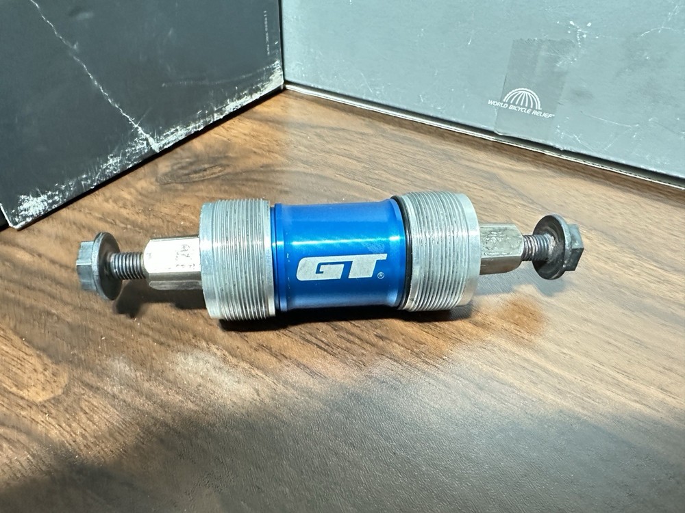 1990 GT Titan 68mm square taper bottom bracket