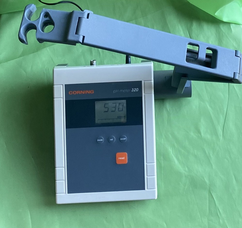 Corning Benchtop pH Meter with Power Adapter 320