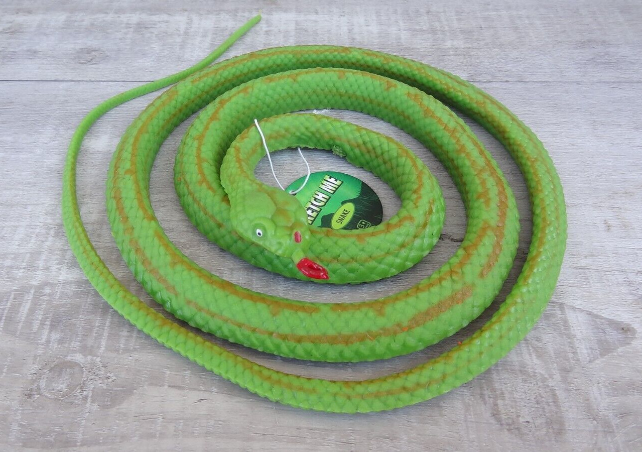 50" Stretch Me Snake Snakes Fake Rubber Realistic Toys Scary Stretchy Toy  Green
